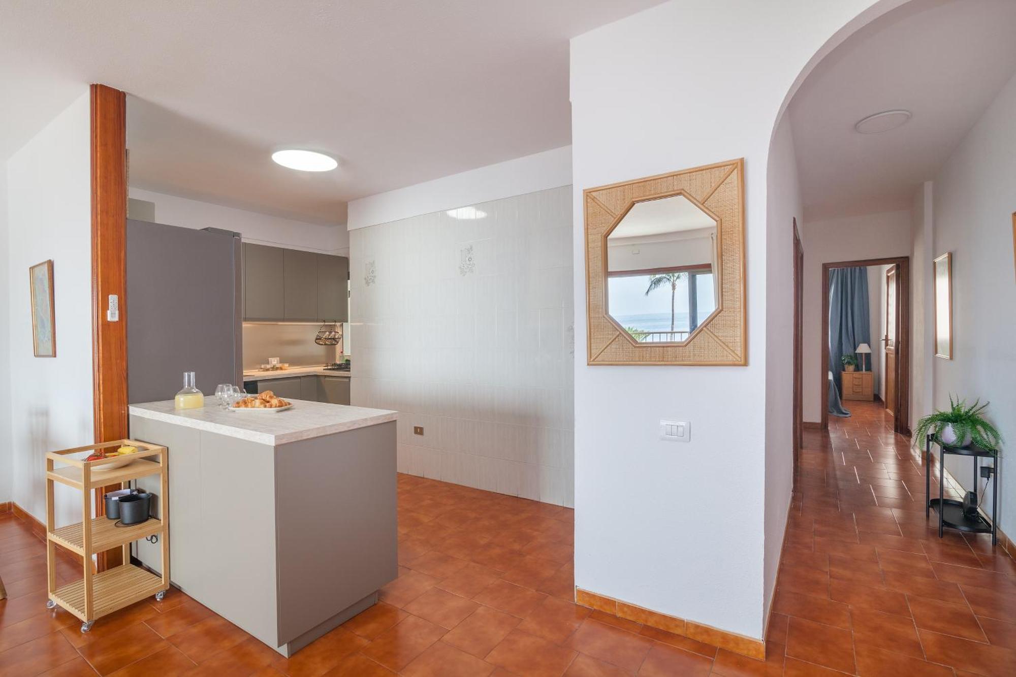 プエルト・デ・サンティアゴCasa De Franco - Ocean View, Terrace, Balcony, 50M From Playa La Arena, Fibre Netアパートメント エクステリア 写真
