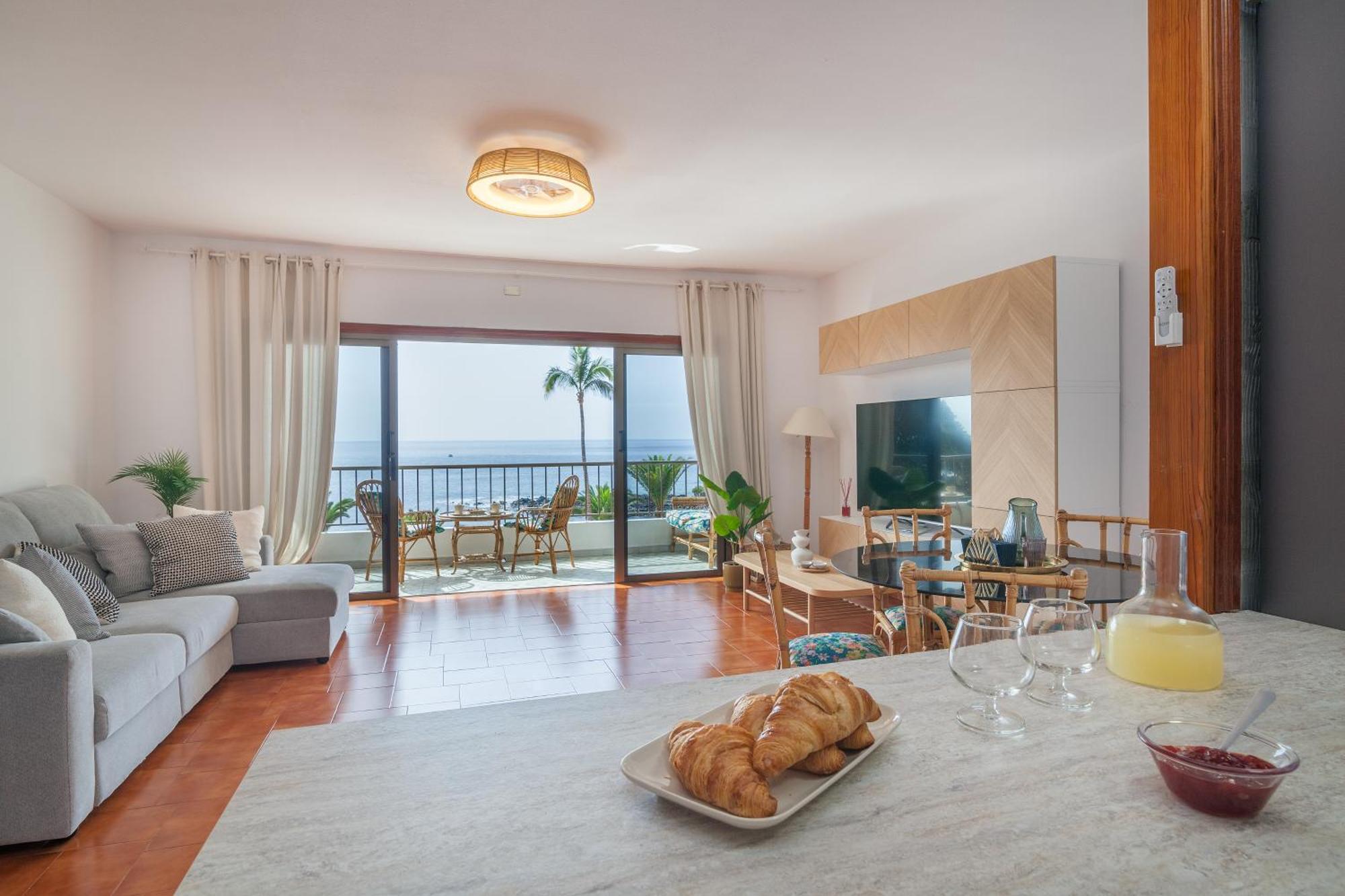 プエルト・デ・サンティアゴCasa De Franco - Ocean View, Terrace, Balcony, 50M From Playa La Arena, Fibre Netアパートメント エクステリア 写真